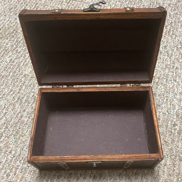 Chest Storage Box w/ Latch - Faux Leather - Picture 2 of 2